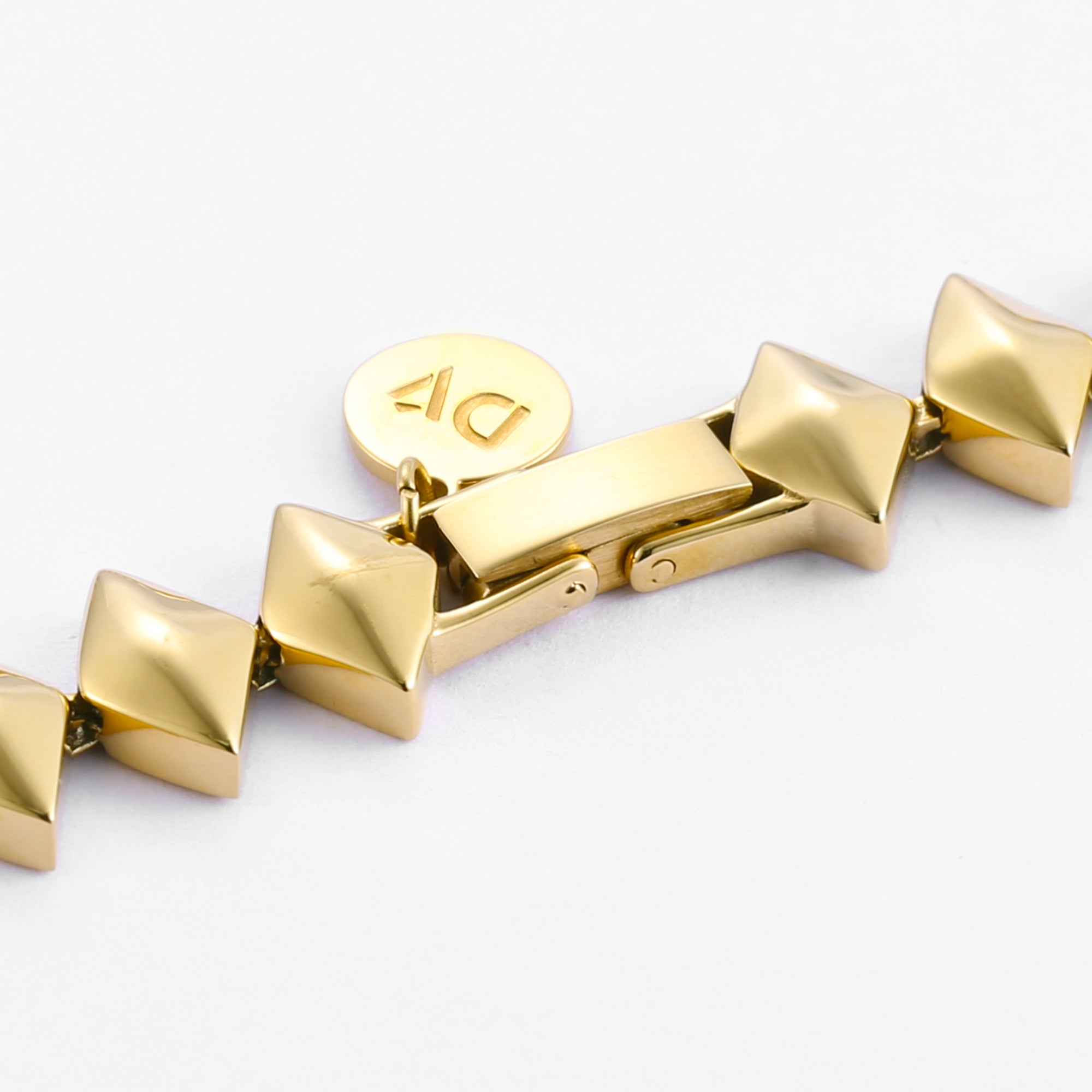 PRE-ORDER | Edgy Necklace, designed by Rebeca Sá