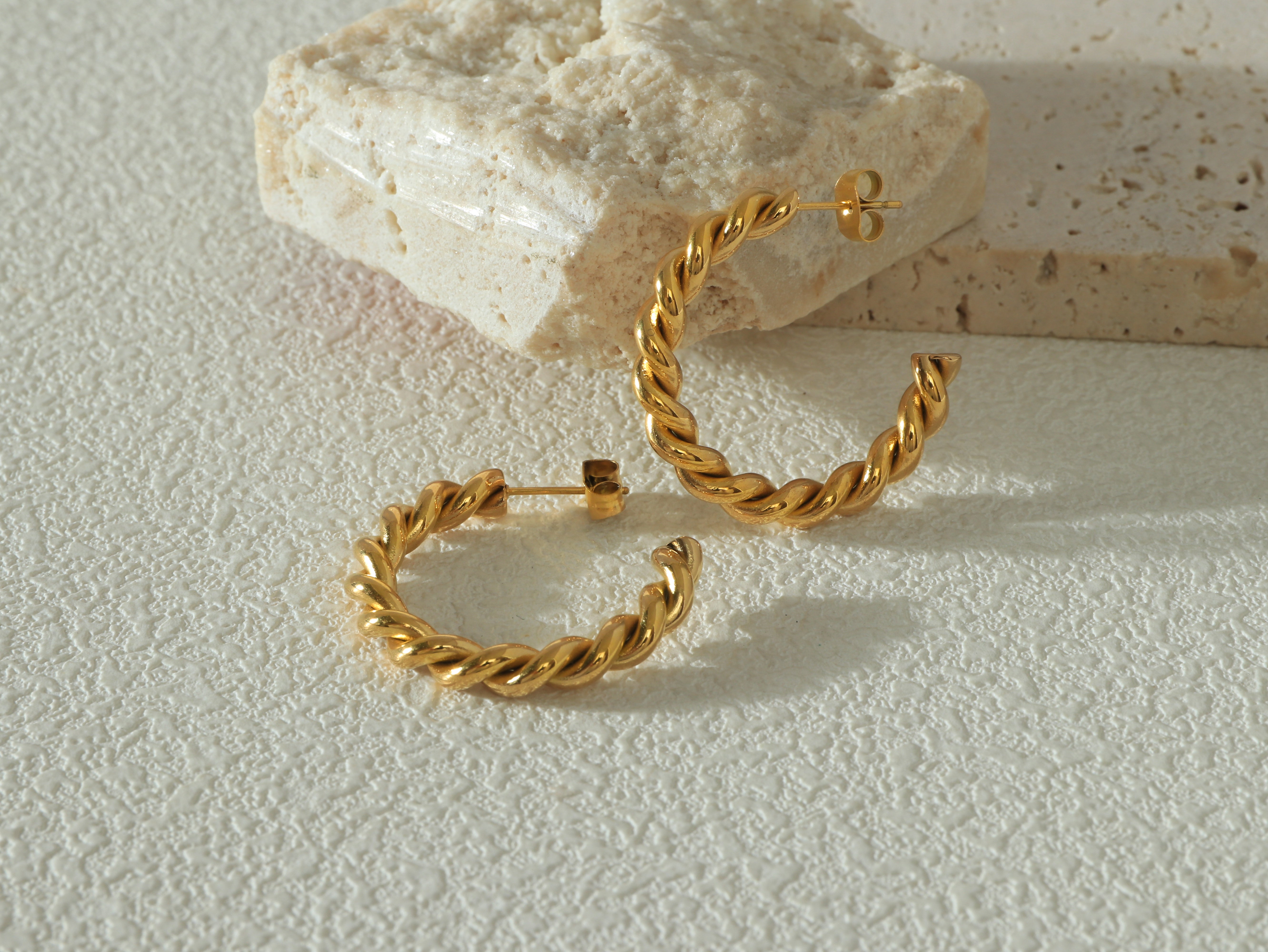 Poise Hoops - 14K Real Gold hoop earrings - Flat lay image 2