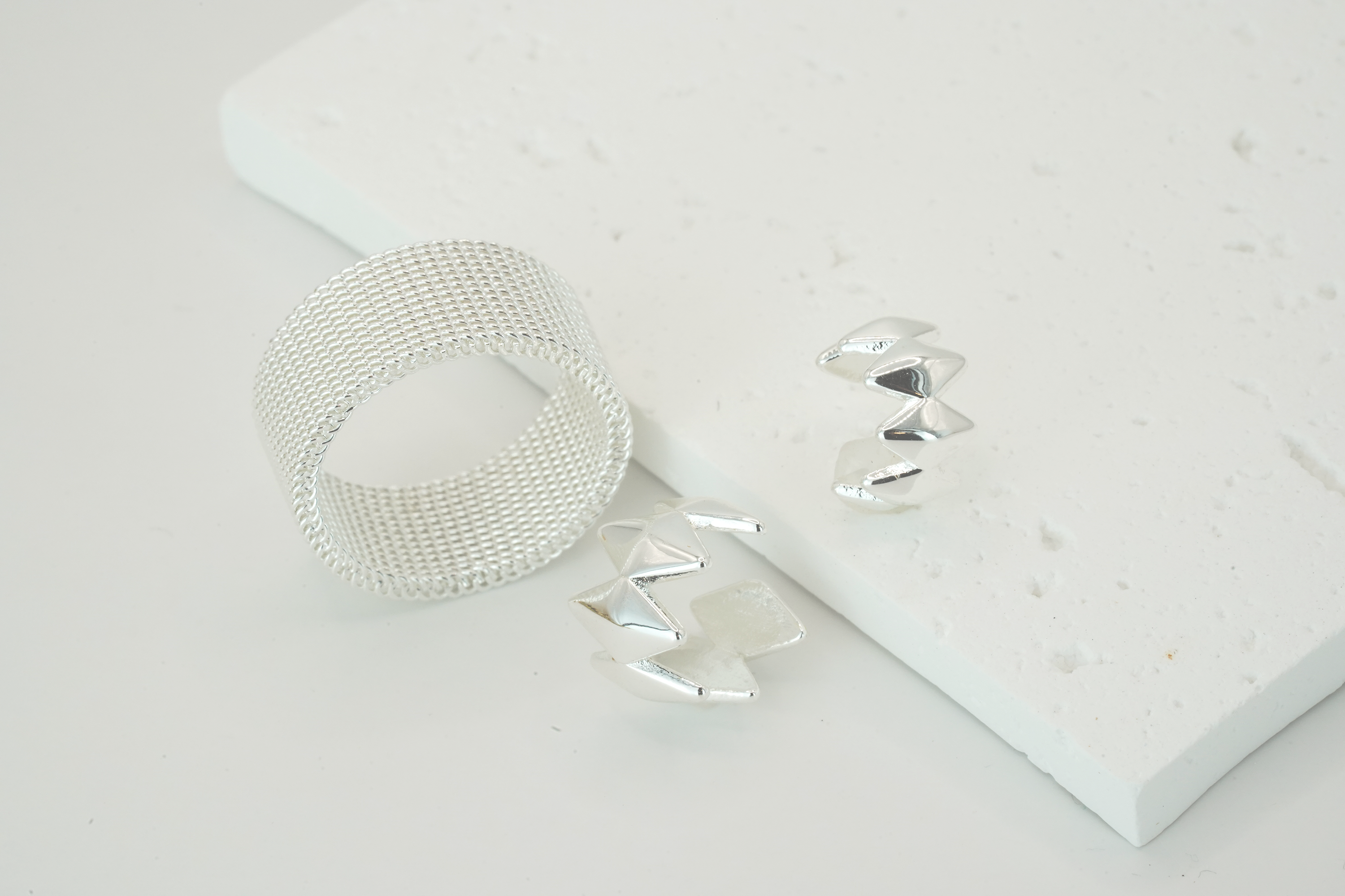 NEW | Edgy Earcuffs, Silver, 1 pair, designed by Rebeca Sá
