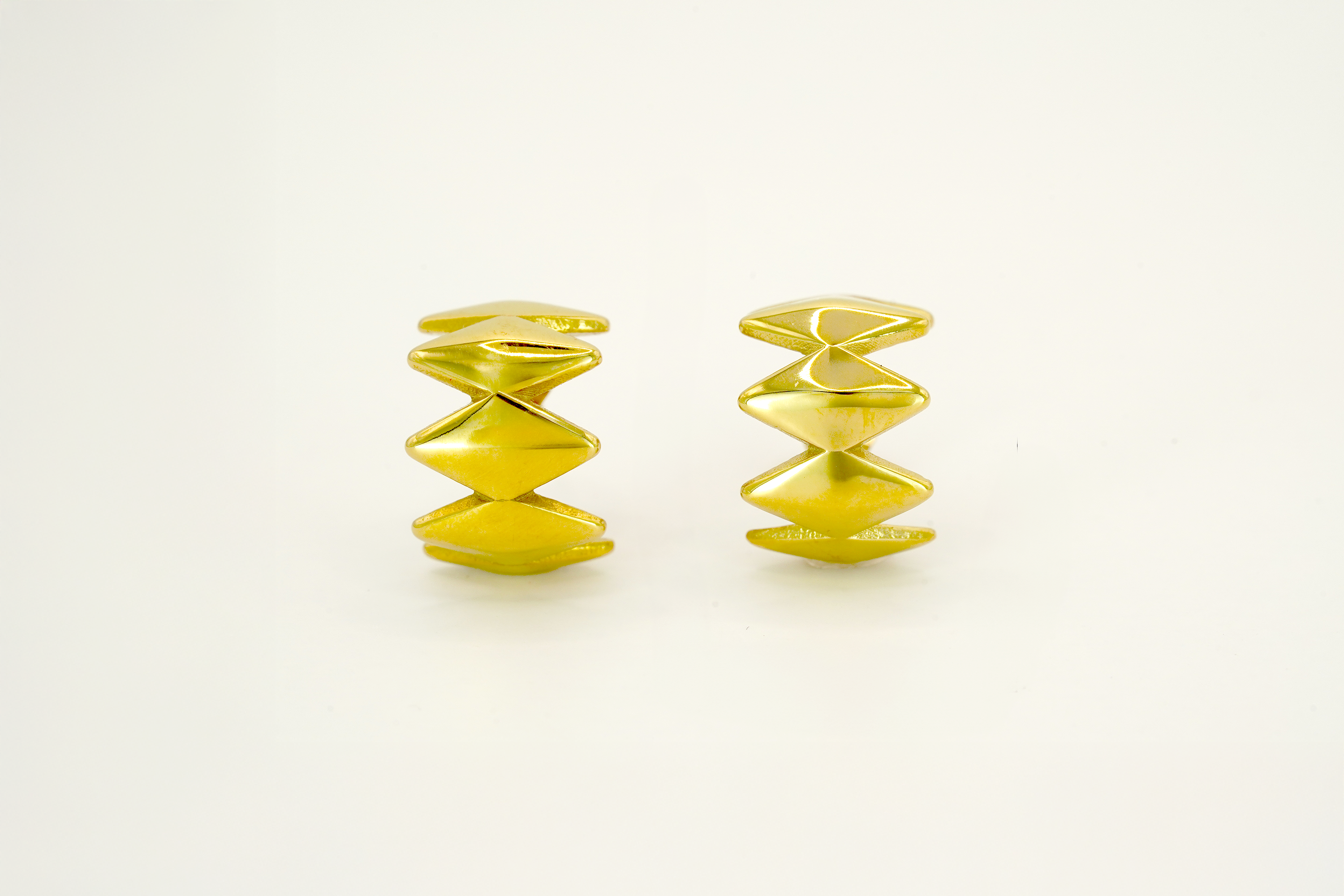 NEW | Edgy Earrings, designed by Rebeca Sá