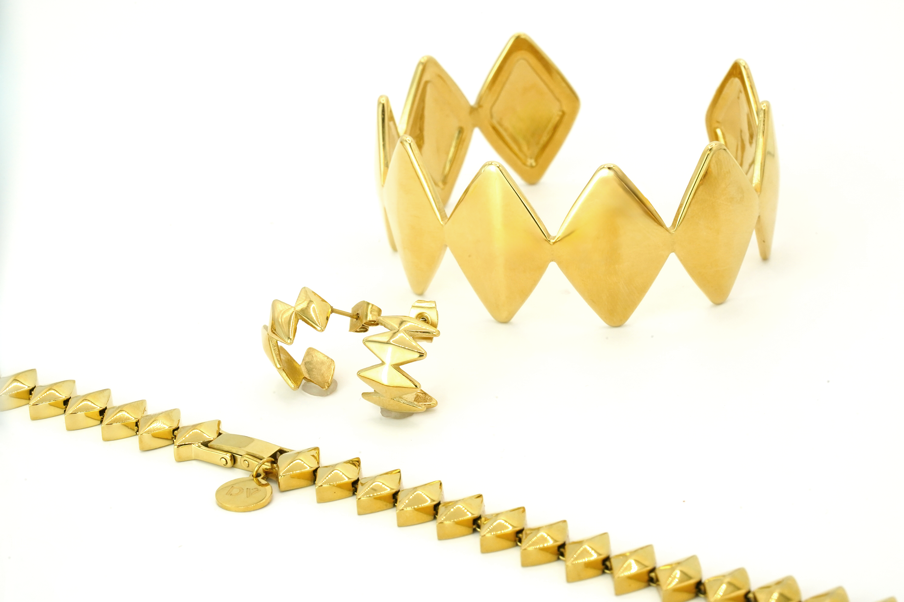 PRE-ORDER | Edgy Necklace, designed by Rebeca Sá