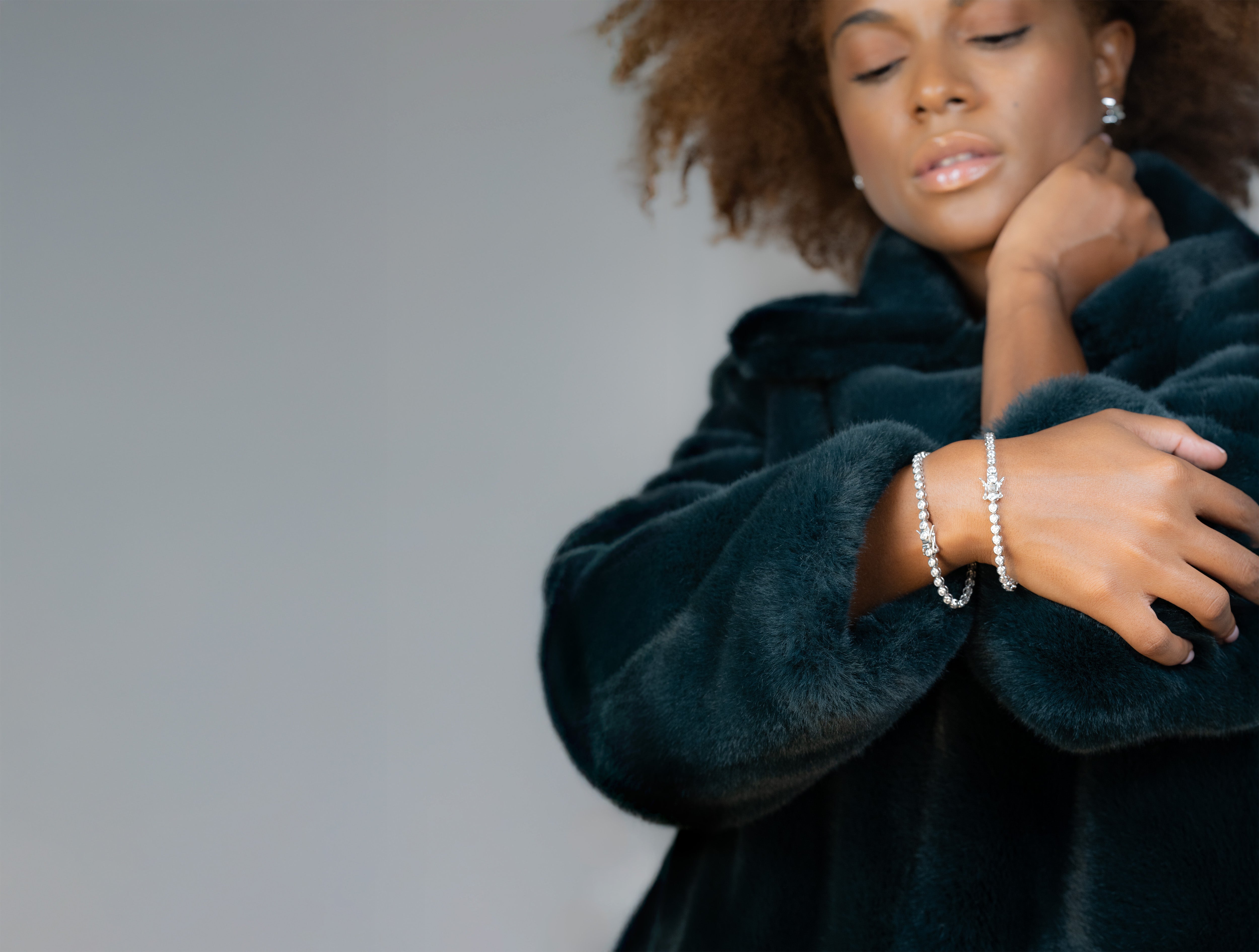 tennis-bracelet-DSC05724-1-landscape-darker.jpg