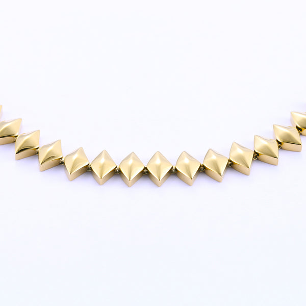 Edgy Necklace, designed by Rebeca Sá