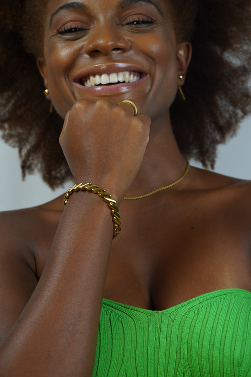 Glow-Getter Bracelet, by Rebeca Sá