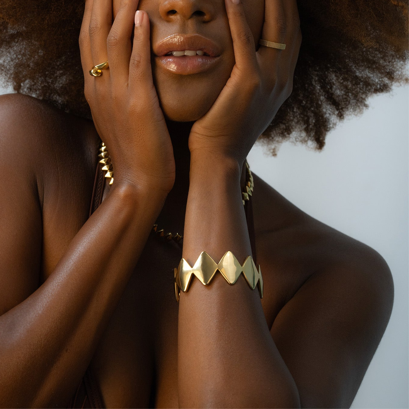 NEW | Edgy Bracelet designed by Rebeca Sá