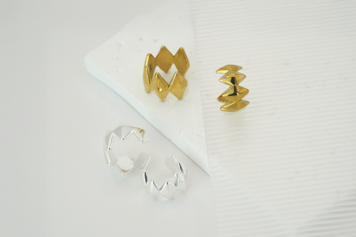 Edgy Earcuffs, Silver, 1 pair, designed by Rebeca Sá