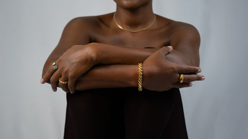 Glow-Getter Bracelet, by Rebeca Sá