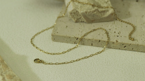 360° video of Vivid Chain, 18k gold stainless steel necklace with bold links and OT clasp.